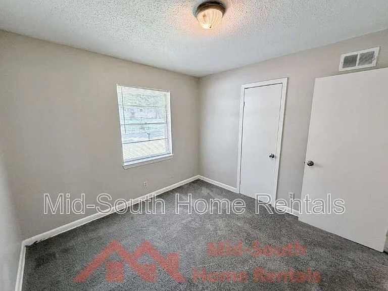 3191 Parham St — Photo 17
