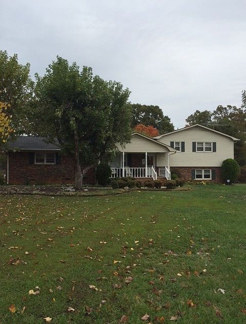 2nd image of 205 Northgate Cir