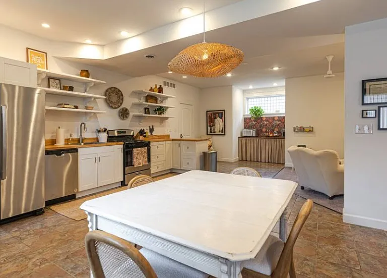 4577 N Wozniak Rd #1 — Photo 8
