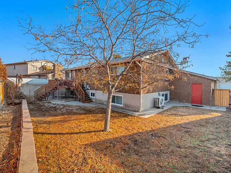 2066 W Quailstone Dr #2 — Photo 3