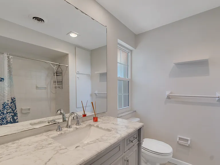 525 Iris Ln — Photo 28