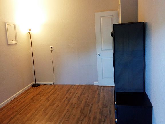 2nd image of 3981 NE 8th Ave #2