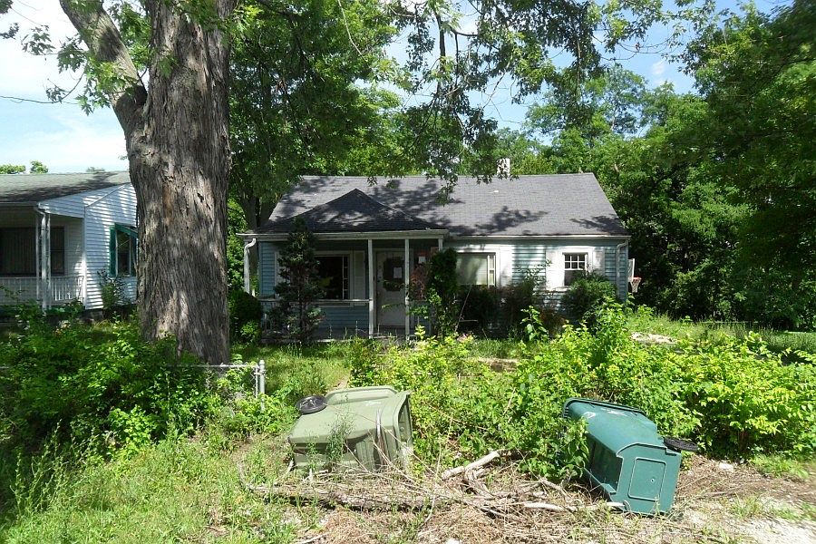 1st image of 1227 S 14th St