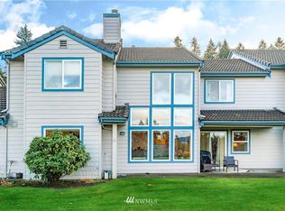 122 Cormorant Dr, Steilacoom, WA 98388
