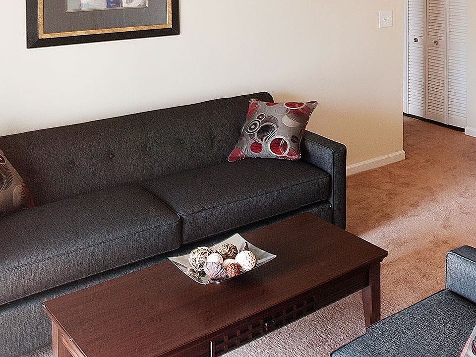 2nd image of 40 Smokewood Ct APT 201