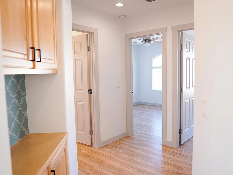 6219 White Point Ct — Photo 5