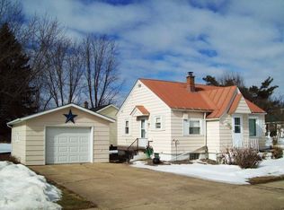 101 N Hendren Ave, Greenwood, WI 54437