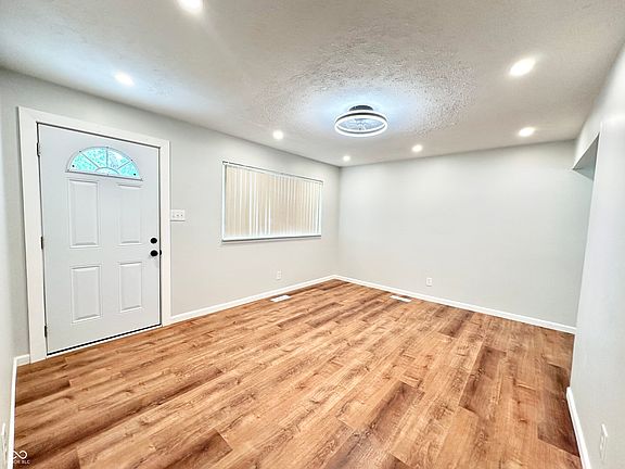 4th image of 2714 S Walcott St