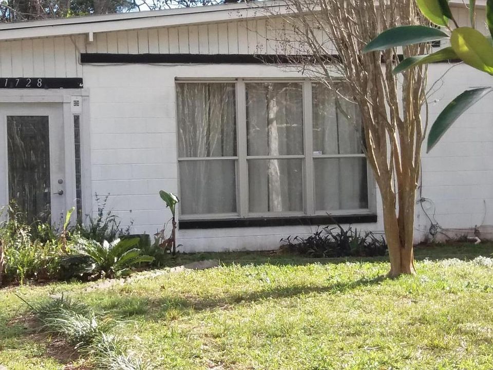 1st image of 1728 Sable Palm Ln