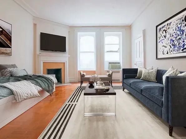 284 Fifth Avenue image 1 of 10