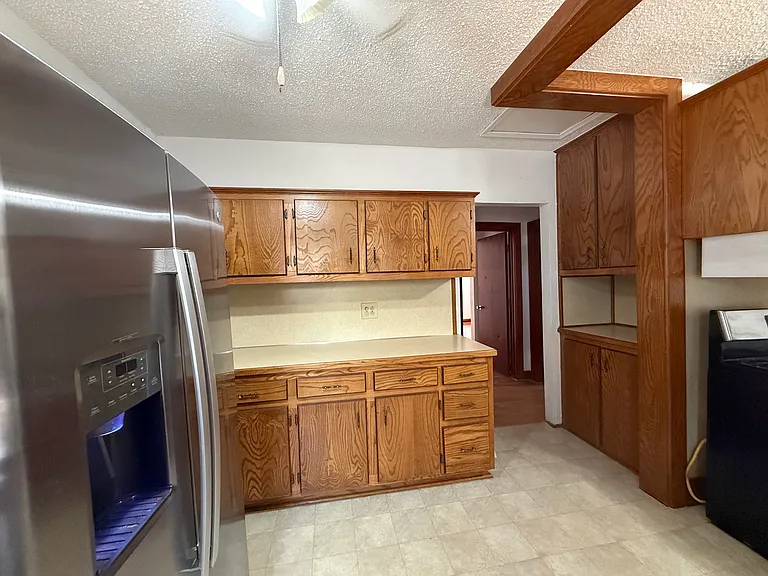 303 N Julian St — Photo 8