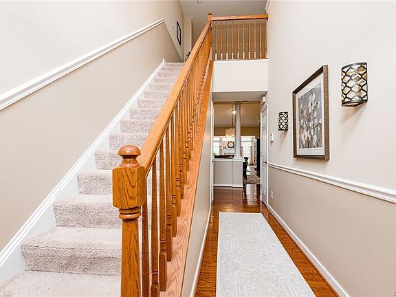 5th image of 551 Siena Ln
