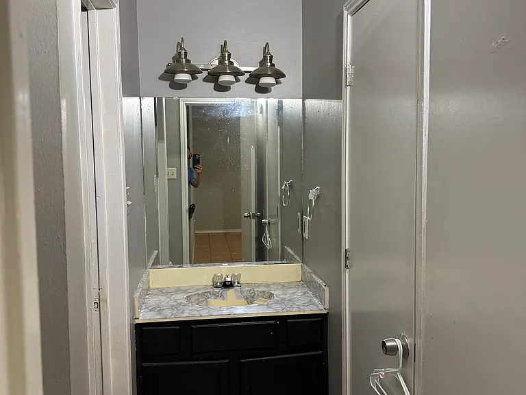 702 Scott Dr — Photo 14