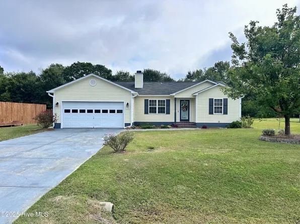 112 Burrell Lane, Richlands, NC 28574