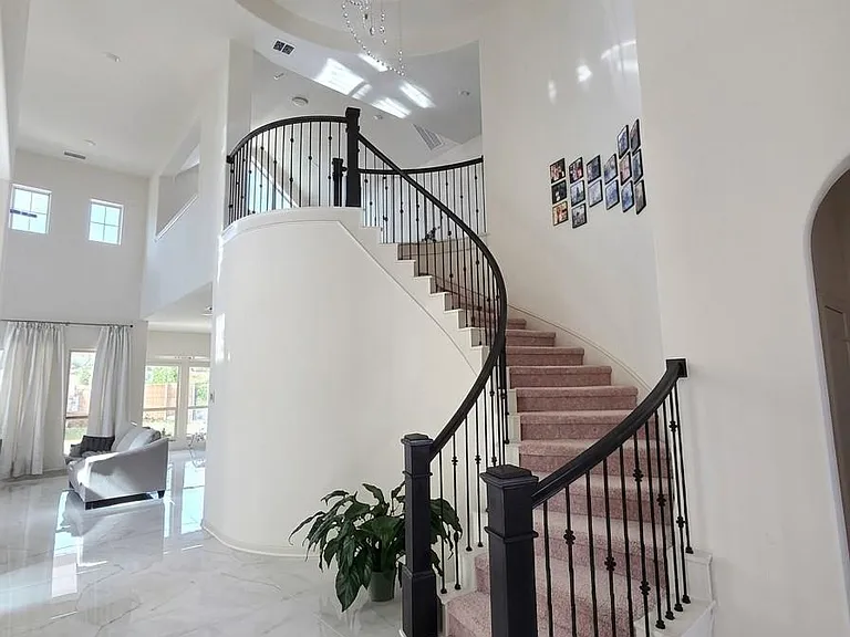 17005 Sanglier Dr — Photo 3