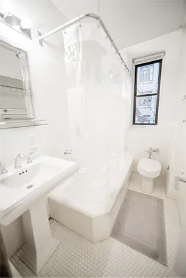 Sold by R New York | media 4