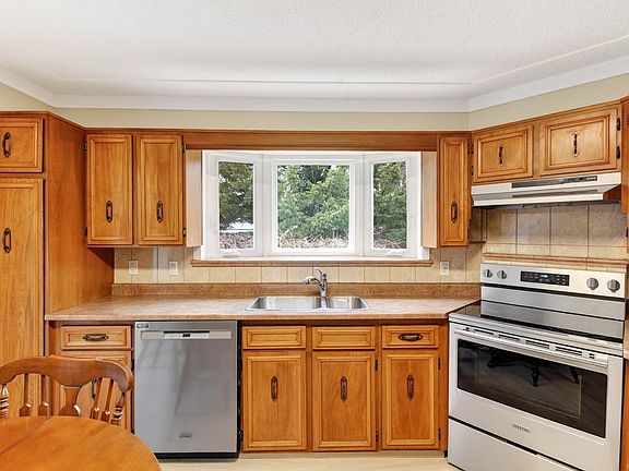 4th image of 5118 Compton Rd