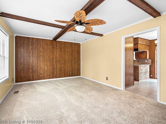 4th image of 921 Cedar Ln