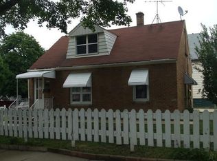 3202 S 15th St, Milwaukee, WI 53215