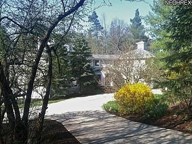 5th image of 10 Farwood Dr