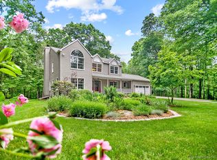 25 Winthrop Dr, Hebron, CT 06248