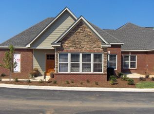 202 Stonebridge Rd, Oxford, MS 38655