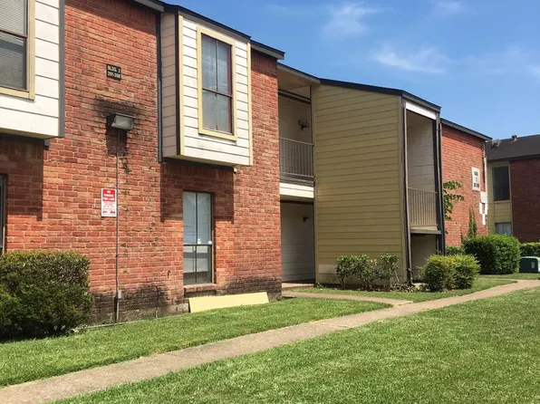 13480 S Thorntree Dr APT 303, Houston, TX 77015