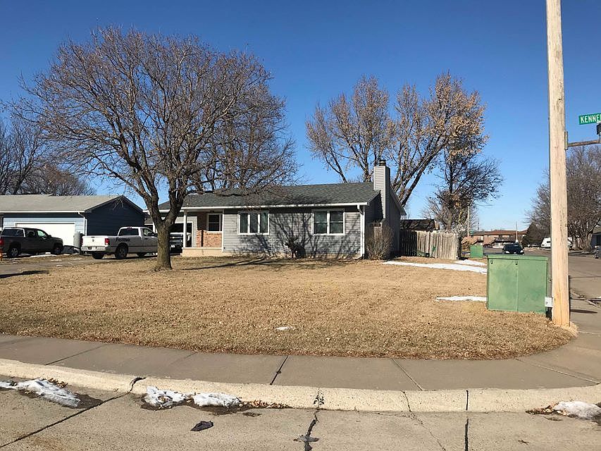 1st image of 422 Kennedy Ct