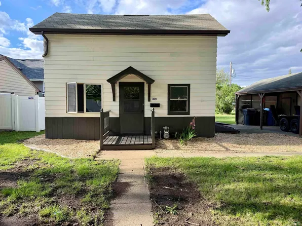 309 1st St SE, Le Mars, IA 51031