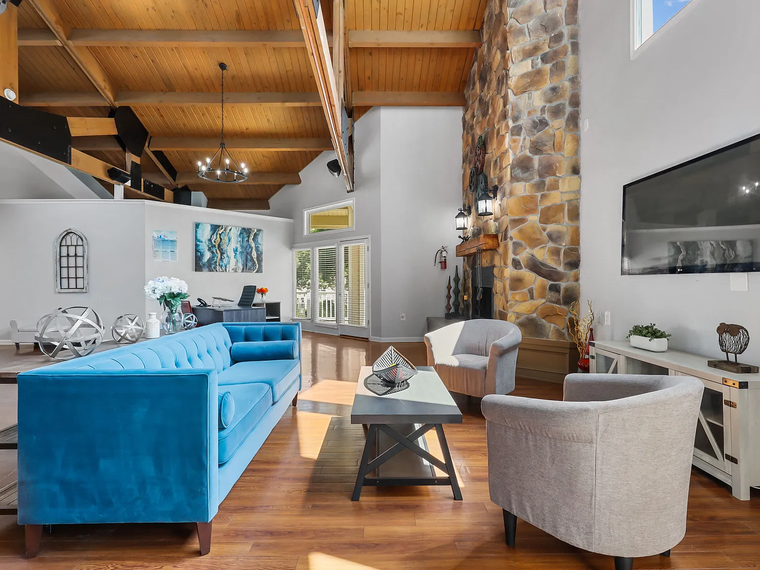 Stonecreek Club Apartments — Photo 4