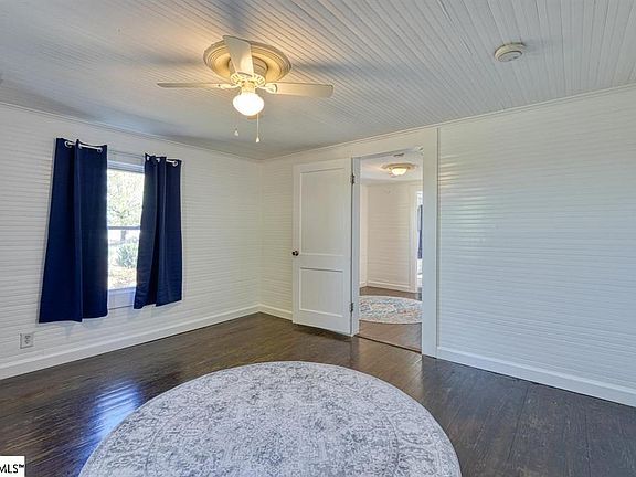 3rd image of 4943 Parris Bridge Rd