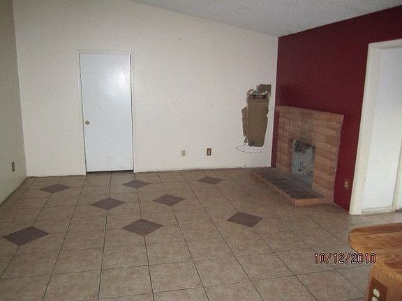 4th image of 1031 W Hononegh Dr