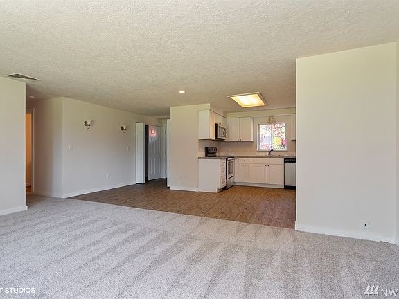 5th image of 306 133rd Ave SE