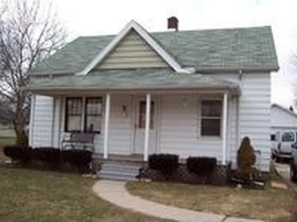 23 N Goodyear St, Oregon, OH 43616