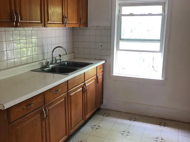 149 Narragansett Ave — Photo 5
