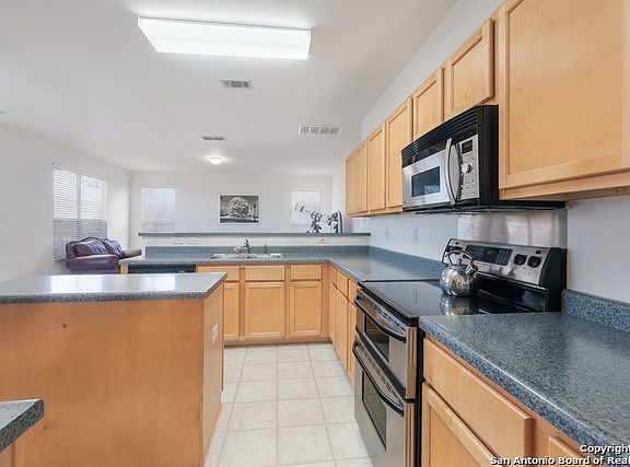 5th image of 2318 Encino Cedros