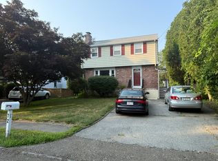 72 Grassland St, Lexington, MA 02421