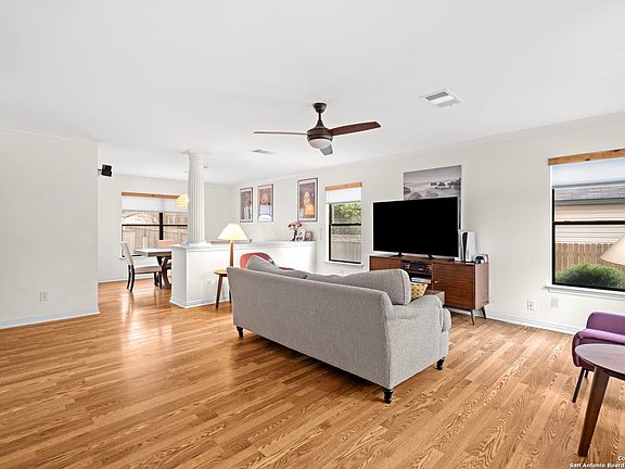 3rd image of 3508 DAVENPORT