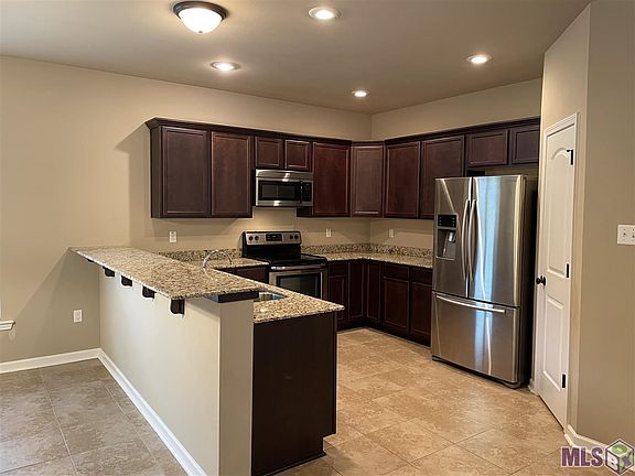 3rd image of 37227 Market Place Dr