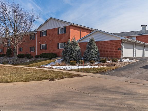 2nd image of 14 Canterbury Ct APT 9