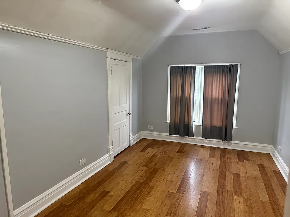 5951 W Iowa St #2