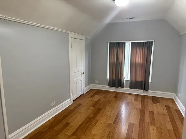 5951 W Iowa St #2, Chicago, IL 60651