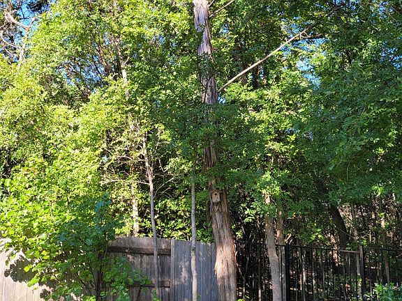 3rd image of 11809 Natures Bnd