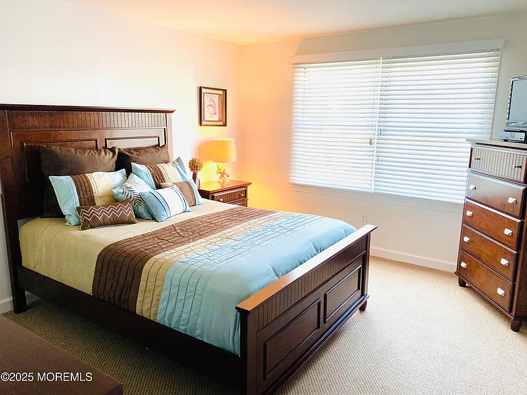 1926 Ocean Ave #14 — Photo 15