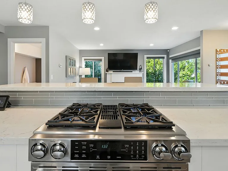 2407 E Mill Plain Blvd — Photo 11