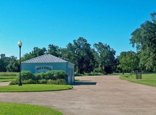 1520 Flintlock Ct, Angleton, TX 77515