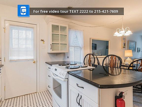 4th image of 2222 Central Ave APT 3