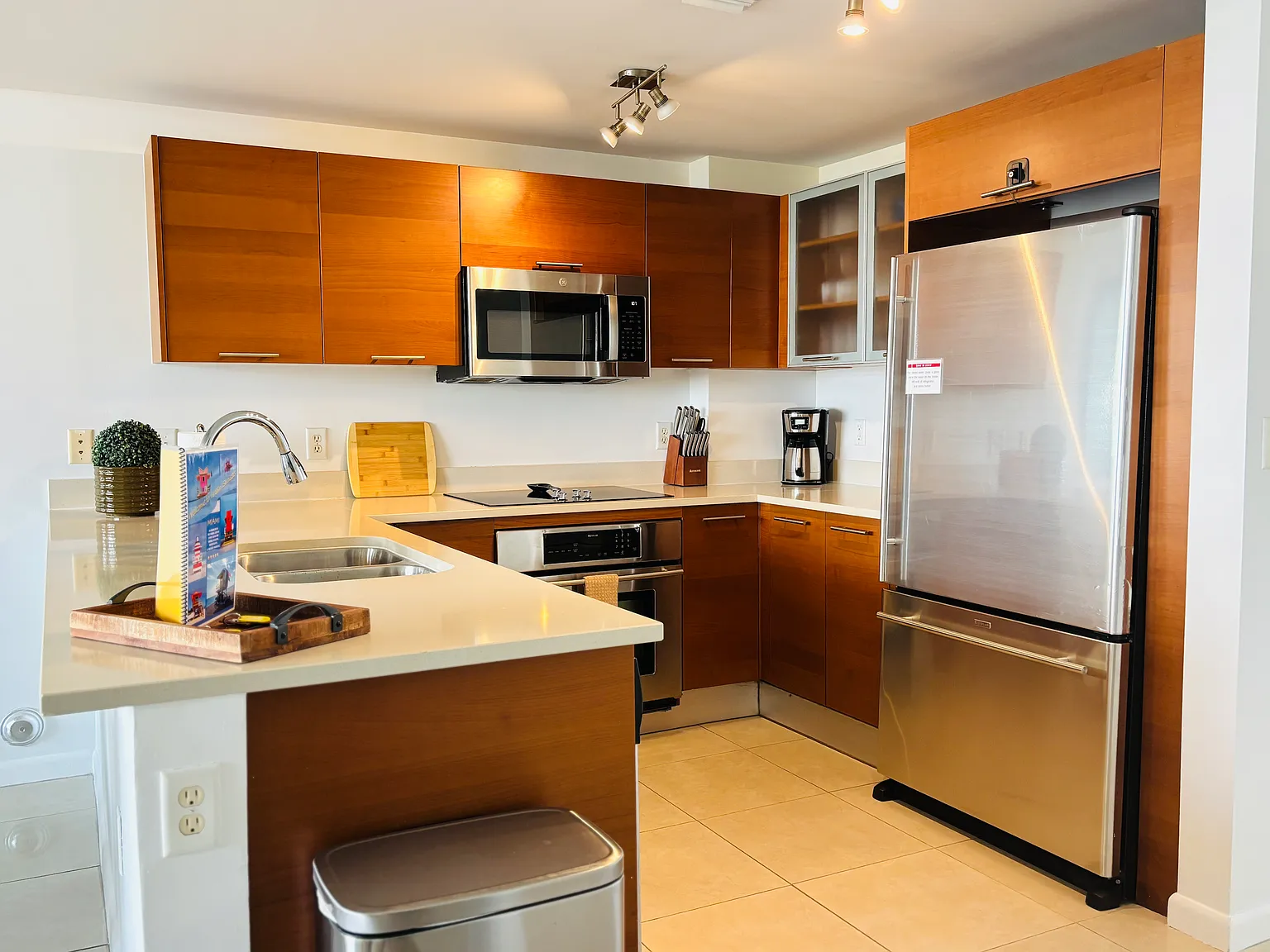 1 bed, 755 sqft, $4,200 — Photo 4