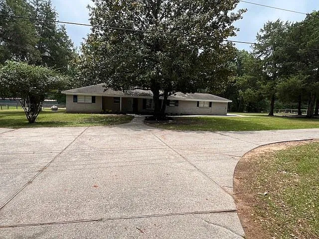 3 bed, 2.0 bath, 1751 sqft, $2,650 — Photo 2