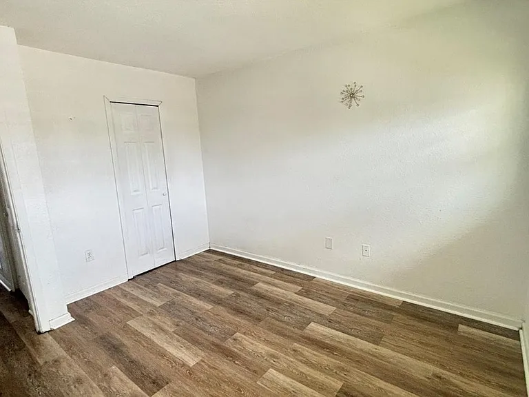 860 Sky Lake Cir #412 — Photo 18